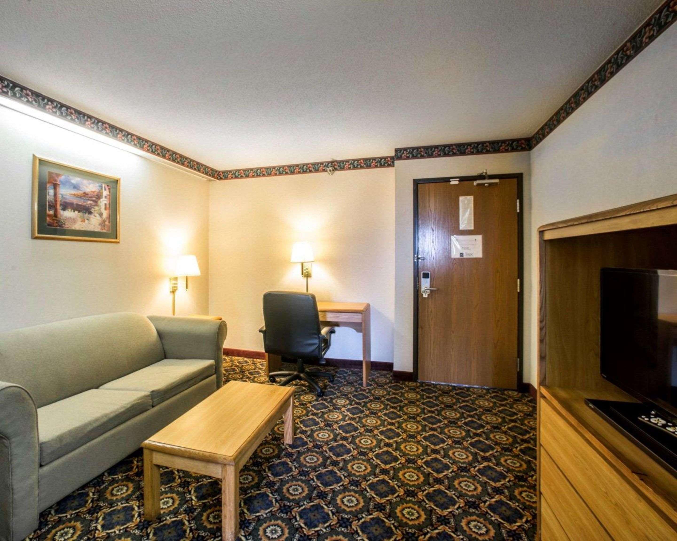 Quality Inn & Suites Caseyville - St Louis מראה חיצוני תמונה