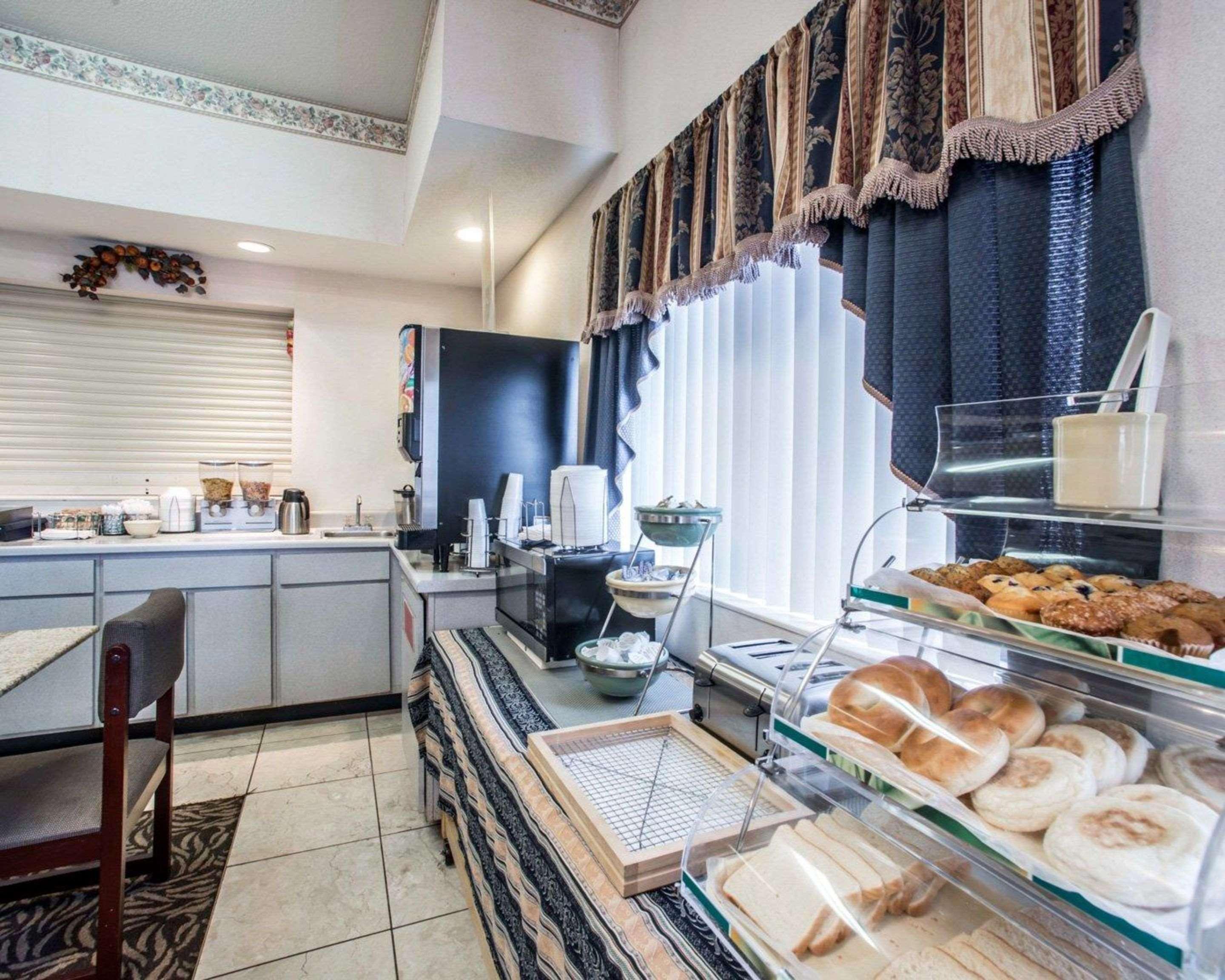 Quality Inn & Suites Caseyville - St Louis מראה חיצוני תמונה