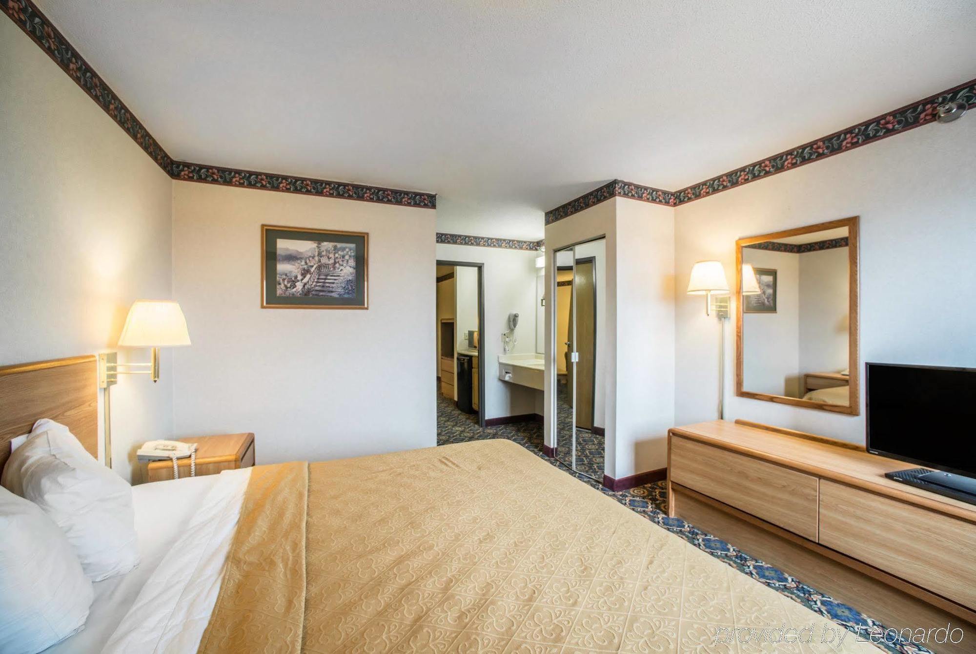 Quality Inn & Suites Caseyville - St Louis מראה חיצוני תמונה